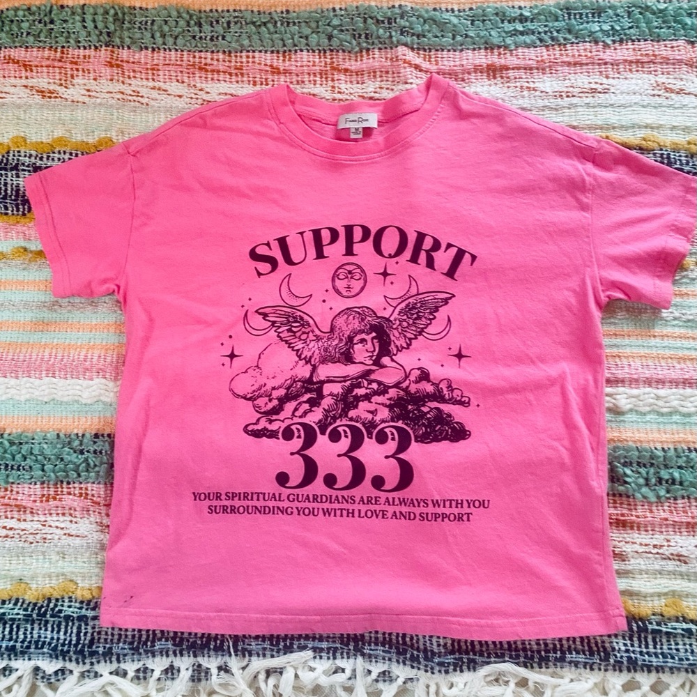 Crop Top Pink Support 333 Graphic Fee